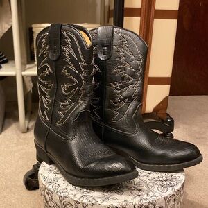 **sold** black western cowboy booties